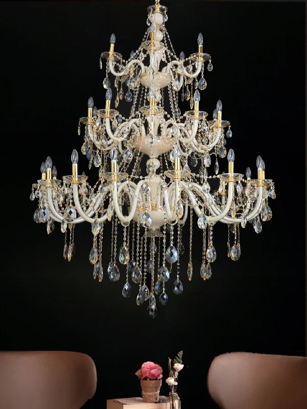 Chandeliers with Metal Frames in Gold FinishChandeliers with Metal Frames in Gold FinishHelena 15+10+5-Lamp Chandelier Chandeliers with Metal Frames in Gold FinishChandeliers with Metal Frames in Gold FinishHelena 15+10+5-Lamp Chandelier